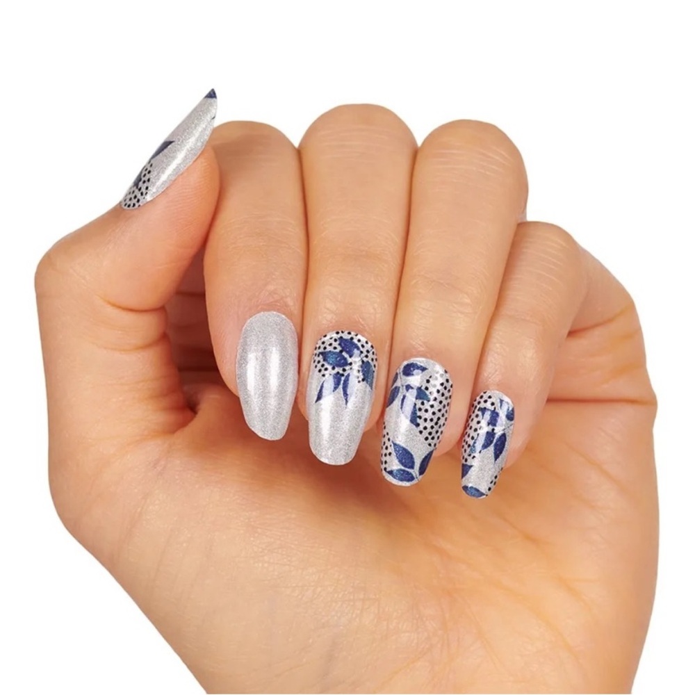 *Retired* Color Street: Leaf it to Me | Silver Blue Fall Shimmer Metallic Dots - Picture 9 of 11